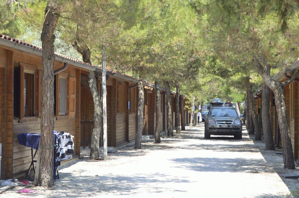 Camping La Pineta ปอร์โตเรกานาติ ภายนอก รูปภาพ
